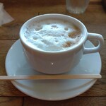 goodspoon Cheese Sweets & Cheese Brunch - セットのホットカフェオレ