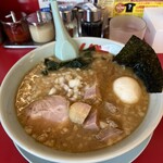 ラーメン山岡家 - 料理写真:プレミアム醤油とんこつラーメン並＋コロチャーシュー6個＋味付玉子＋玉ねぎ