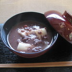 かっぽうダイニング亀吉屋 - ぜんざいです　小豆は北海道産お餅は新潟のお餅です