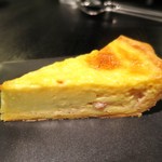 ブラン イルミネ - ベーコンとたまねぎのキッシュ