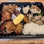 ゆばせいwithあこのありが豆腐 - 特大サイズ／盛りかたが下手ですいません…。バイキングには緑系の野菜もあります。