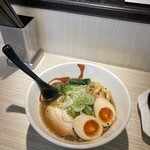 麺屋はる - しょうゆラーメン煮玉子