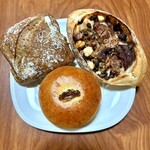 金絲雀 - リピートした栗のパンとあんぱん