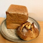 金絲雀 - 栗の食パン　あんことクリームチーズのパン