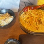 麺場 田所商店 小田原店 - チャーシュー丼と、北海道味噌ネギ肉ラーメン¥1089