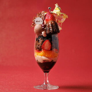 栃木県産いちごとショコラのパフェ