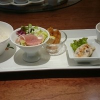 中国料理 大湖苑  - 先に供された小鉢等の5品