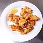 ニーヨン - 鶏の唐揚げ