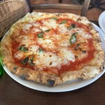 トラットリア エ ピッツェリア アミーチ - 