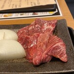 焼肉ホルモンタベタ - 定食のお肉