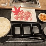 一人焼肉ウルフ - ちょこっとセット。味は期待してなかったので別にいい
