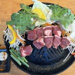 中目黒ひつじ - ランチの生ラム厚切り(野菜付き)とラムハート