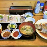 新兵衛 - 地物刺身定食、黒むつ煮付け単品