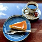 五十鈴川カフェ - ストロングブレンド と鳥羽チーズケーキ