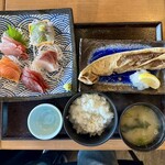 三崎「魚市場食堂」 - 