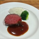 IZAKAYA VIN - 写真は1人分です。2つに分けて提供して頂けました。