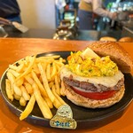 髙橋バーガー - 2025.12マンスリー  かぼちゃのクリームマッシュバーガー