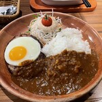 びっくりドンキー - 料理写真:エッグカリーバーグディッシュM