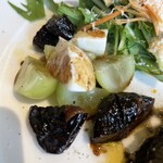 CUCINA TANIFUJI QUATTRO - シャインマスカットとプルーンのカプレーゼ