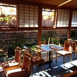 うなぎ屋 廣川 - きれいな店内（１F）