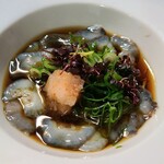 小料理 濃 - ②青海鼠のぽん酢和え(税込650円)
海鼠は赤>青>黒で岩場にいる赤が一番美味なんどけど、青海鼠なのに臭み無し、薄作りでコリコリ、ぽん酢と薬味が絶妙、良い仕込みです