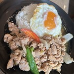 タイ料理ジャンピー - 
