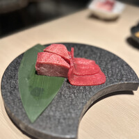 焼肉料理 牛吉日和 - 極上牛タン二種