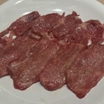 焼肉あきら 神田 - タン2種盛り