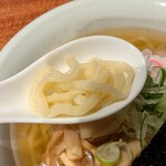 舟場 - 曽我製麺の中太麺