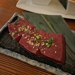焼肉薩摩ホルモン舗 - 極上牛レバー