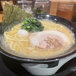 横浜家系ラーメン春吉家 - うずらちゃんがかわちい