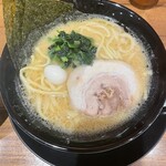 横浜家系ラーメン春吉家 - THEセントラル！
