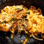 和牛焼肉 牛源 - 石焼きどんぶりで焼けたビビンバのお焦げが香ばしい♪
