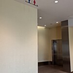 Cafe' MUJI - 手順が飛ばせなかった、あのアナログな空気をふと、吸いたくナルと云いマスか…。今は、AIと現実の境目が、無くなる位に精巧な動画が、出回っておりまスよねェ…。動物の可愛い動画を見ていて、一部分がAIで編集