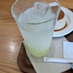 Cafe' MUJI - なんも叶えてなかったネ…そもそも何を掲げたのかも、忘れ申しマシタわ…ふフ浮…。毎日生きていると、(←毎日" どうやって "生きないでいられるの…)朝目が覚めて、やろうとした事も、次から次へと、横から