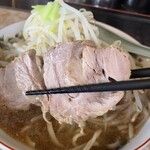 肉汁らーめん 公 - チャーシューうまー。（脂身少ないタイプよ）