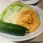 ホルモン・焼肉　8 hachi  - これがお通し？？