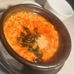 ホルモン・焼肉　8 hachi  - 締めのユッケジャンスープ！辛さはそんななく美味しい！