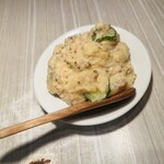 ホルモン・焼肉　8 hachi  - お通しのポテトサラダ！