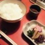 三嶋亭 - すき焼き極上コース、漬物とごはん