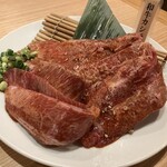 焼肉 三千里 - 和牛カシラ