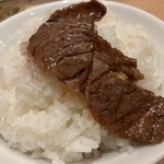 焼肉 三千里 - ハラミをバウンド