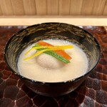 日本料理 かしづき - 加賀蓮根まんじゅう、松葉蟹　白子のすり流し