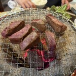 三宿トラジ - 炭火は煙いのでおしゃれ着は気をつけるべし