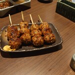 炭火焼鳥しげ 泉店 - 