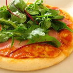 デニム - もちもちした触感のピザ生地に病みつき