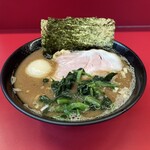 武虎家 暁 - らーめん 並盛（950円）＋味玉（サービス）
