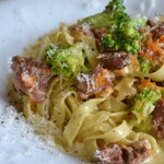 パスタ フレスカ ダンメン - 22_チーズ香る仔羊のラグー（黒胡椒タリアテッレ）