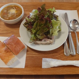 カフェ プラート_0