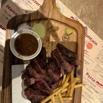 NICK HOUSE - ・NICKステーキ200ｇ～ポテトは✖️ カリカリでない〜揚げおき